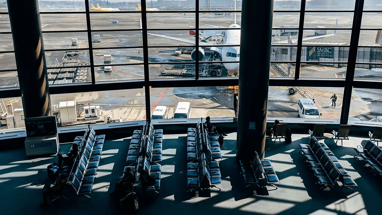 ボルドー、レンヌ、ナント、この地域で最悪の空港はどこですか?