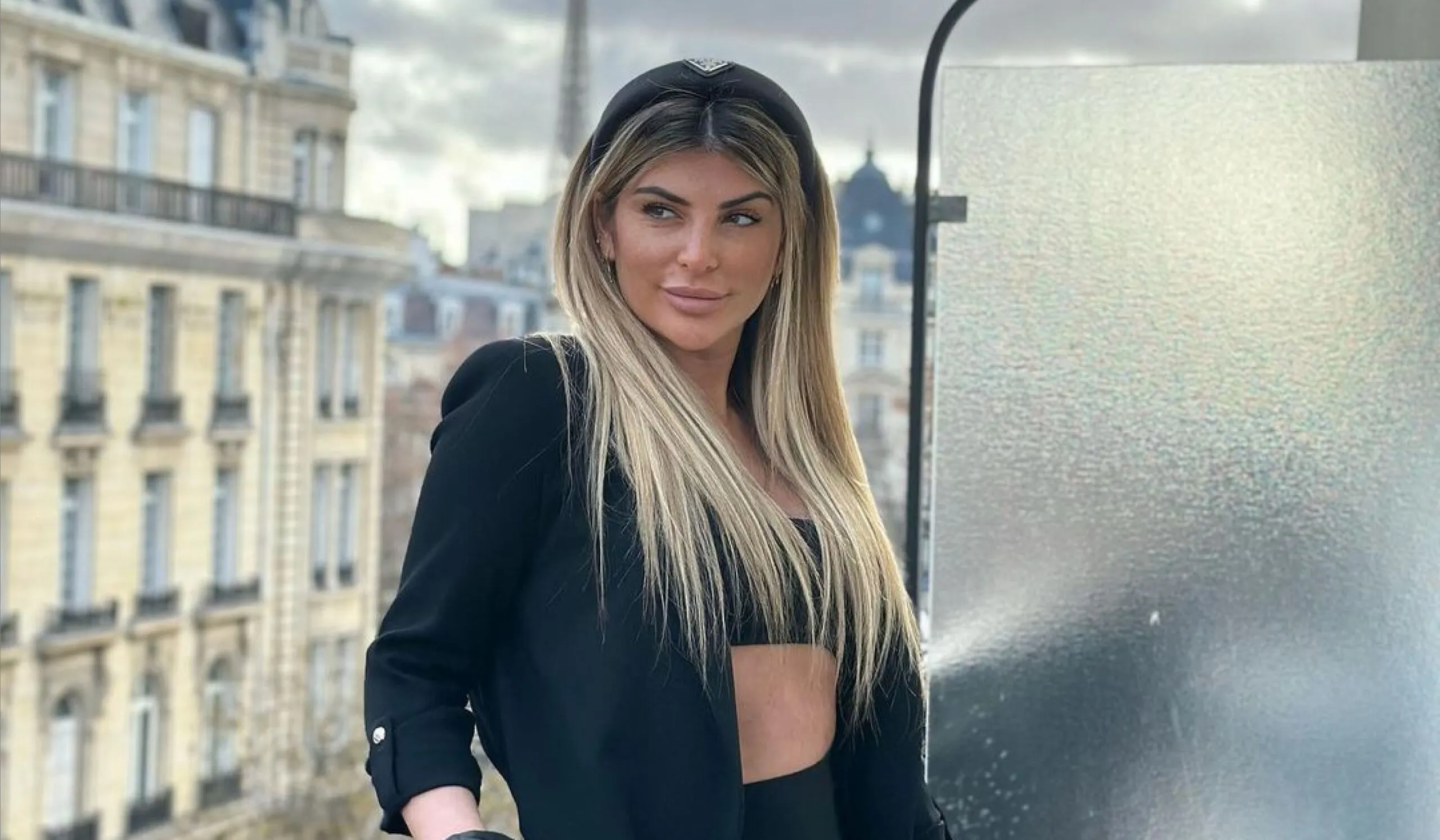 Mélanight brise les tabous et raconte en détail sa première fois
