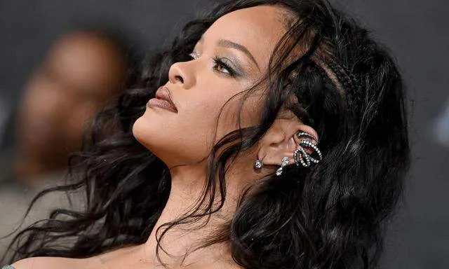 Rihanna preparing for her musical comeback?