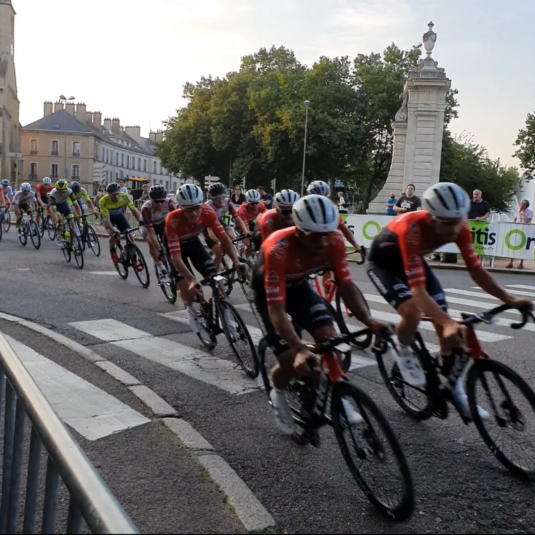 Vieille Médaille Cyclisme CBA De Dijon – Course Vélo Et Critérium – Super état