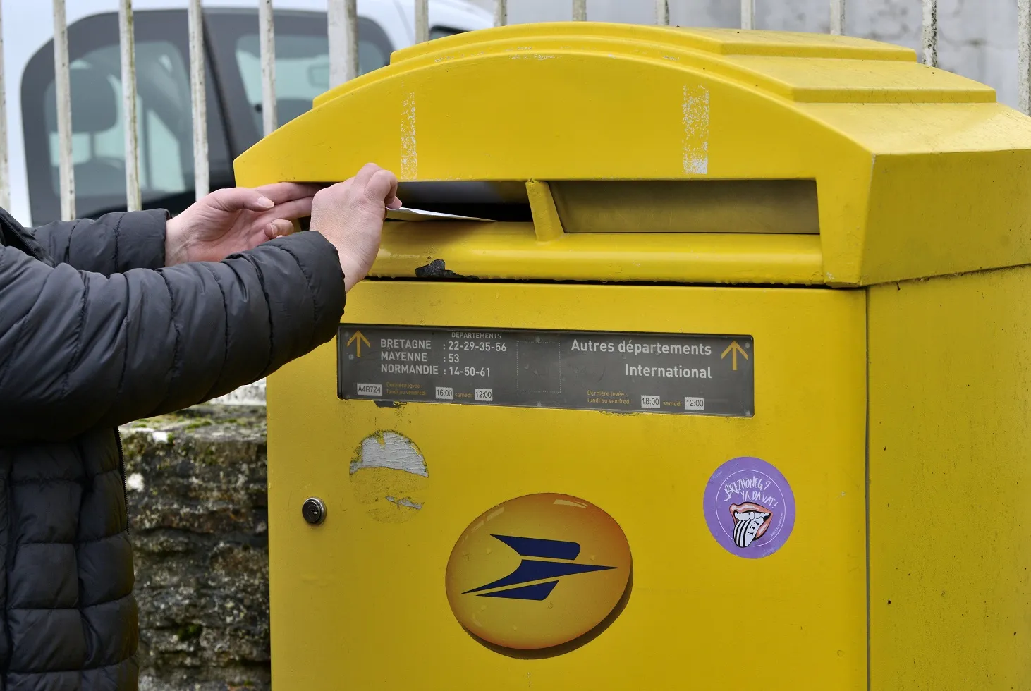 A quoi est dû le difficile acheminement du courrier dans l'ouest ? - HIT WEST