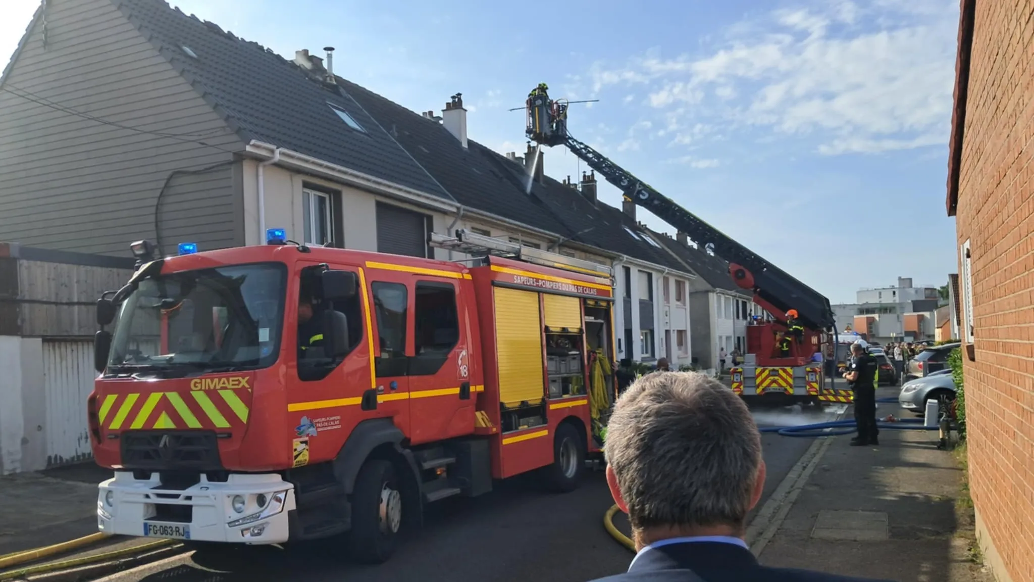 Outreau : gros incendie dans plusieurs maisons rue Jean-Jacques Rousseau