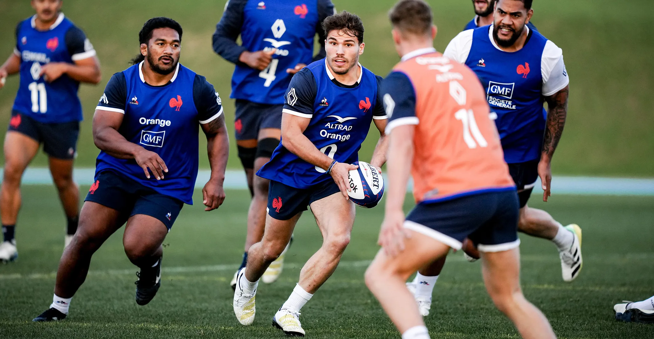 Coupe du monde de rugby 2023 : le sélectionneur du XV de France Fabien ...