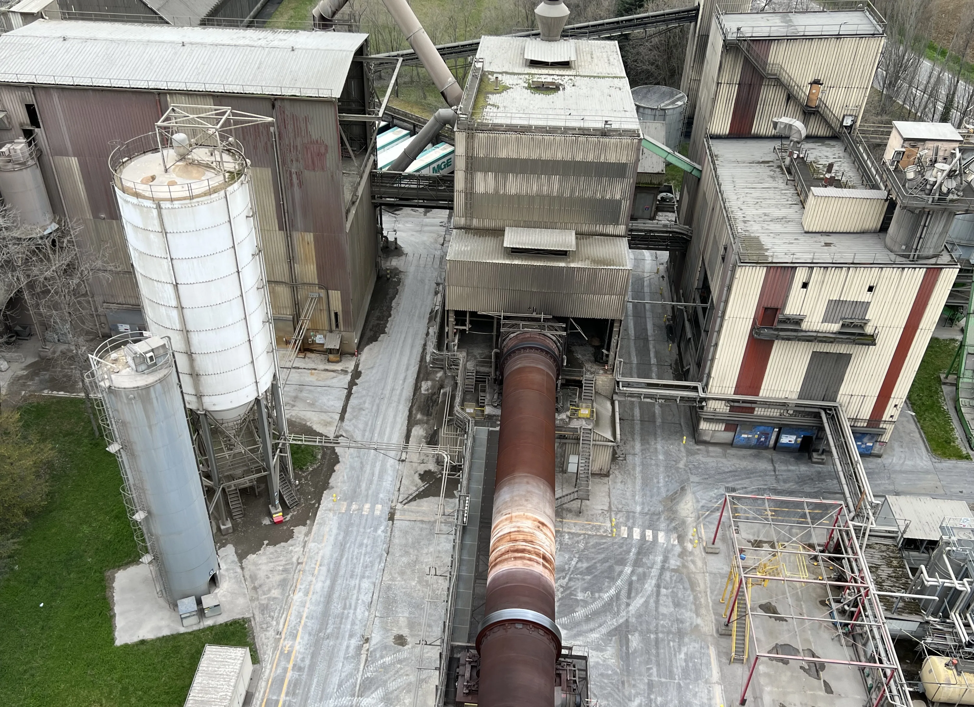 Des militants écologistes s'introduisent dans la cimenterie d'Altkirch