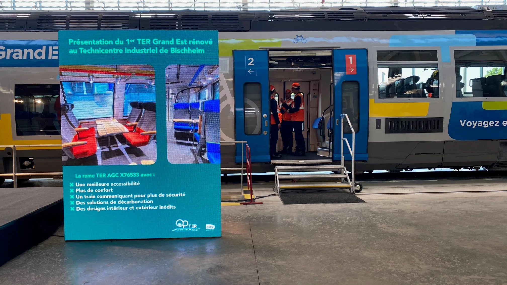 Bischheim : le premier TER Grand Est rénové dévoilé par la SNCF