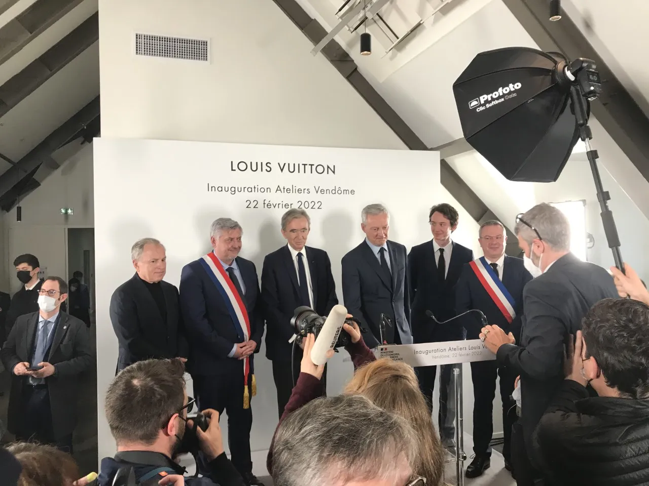 Louis Vuitton inaugura LV Dream e Bernard Arnault si butta a capofitto  nell'immobiliare