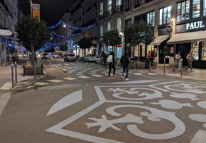 Rouen : les nouveaux aménagements de la rue Jeanne-d'Arc remarqués au ...