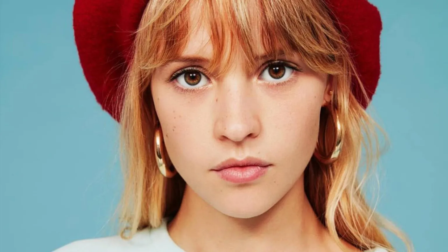 Angèle chante son amour pour la