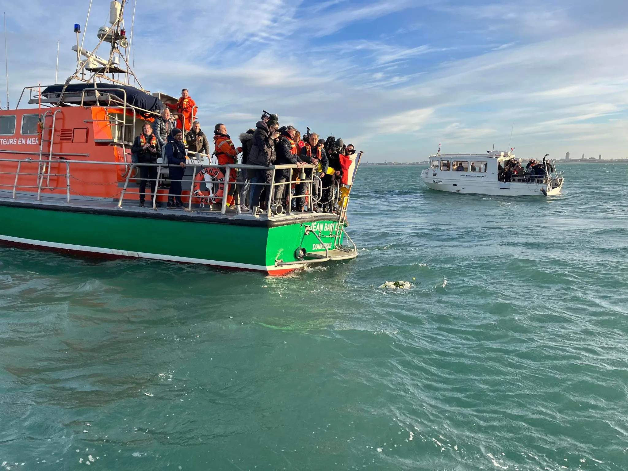 Un hommage en mer pour ne pas oublier les 27 morts de l'an passé