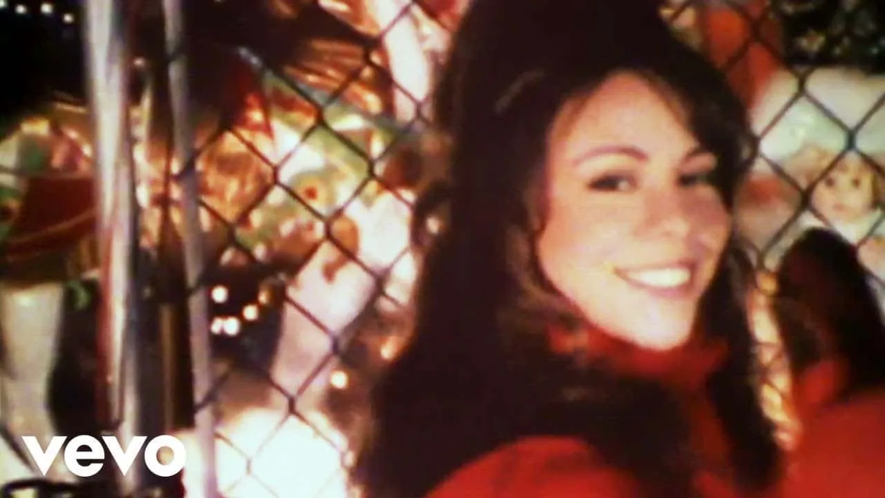 MARIAH CAREY - All I Want For Christmas Is You