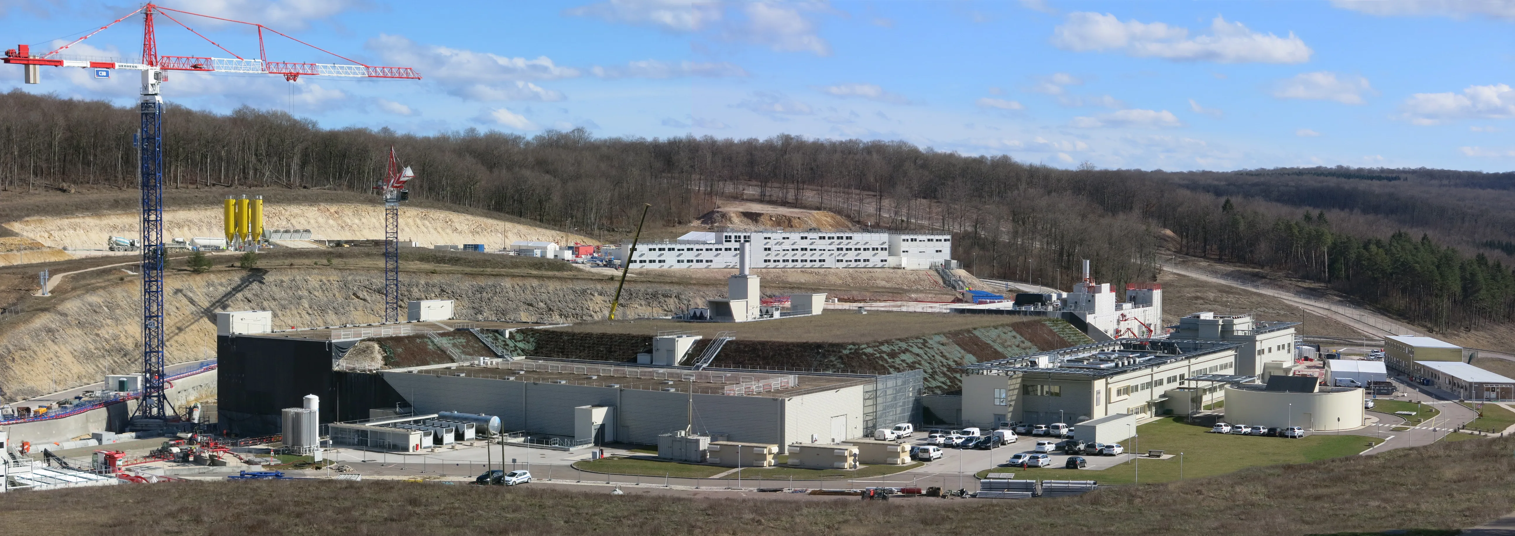 CEA Valduc 2 810 emplois et 7 700 personnes liées économiquement au site