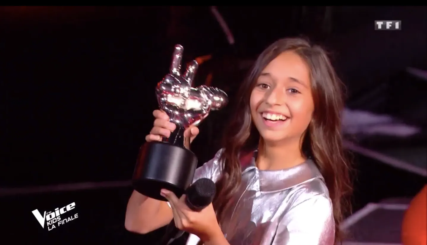 The Voice Kids Rébecca remporte la finale de la saison 7 ! (Vidéo