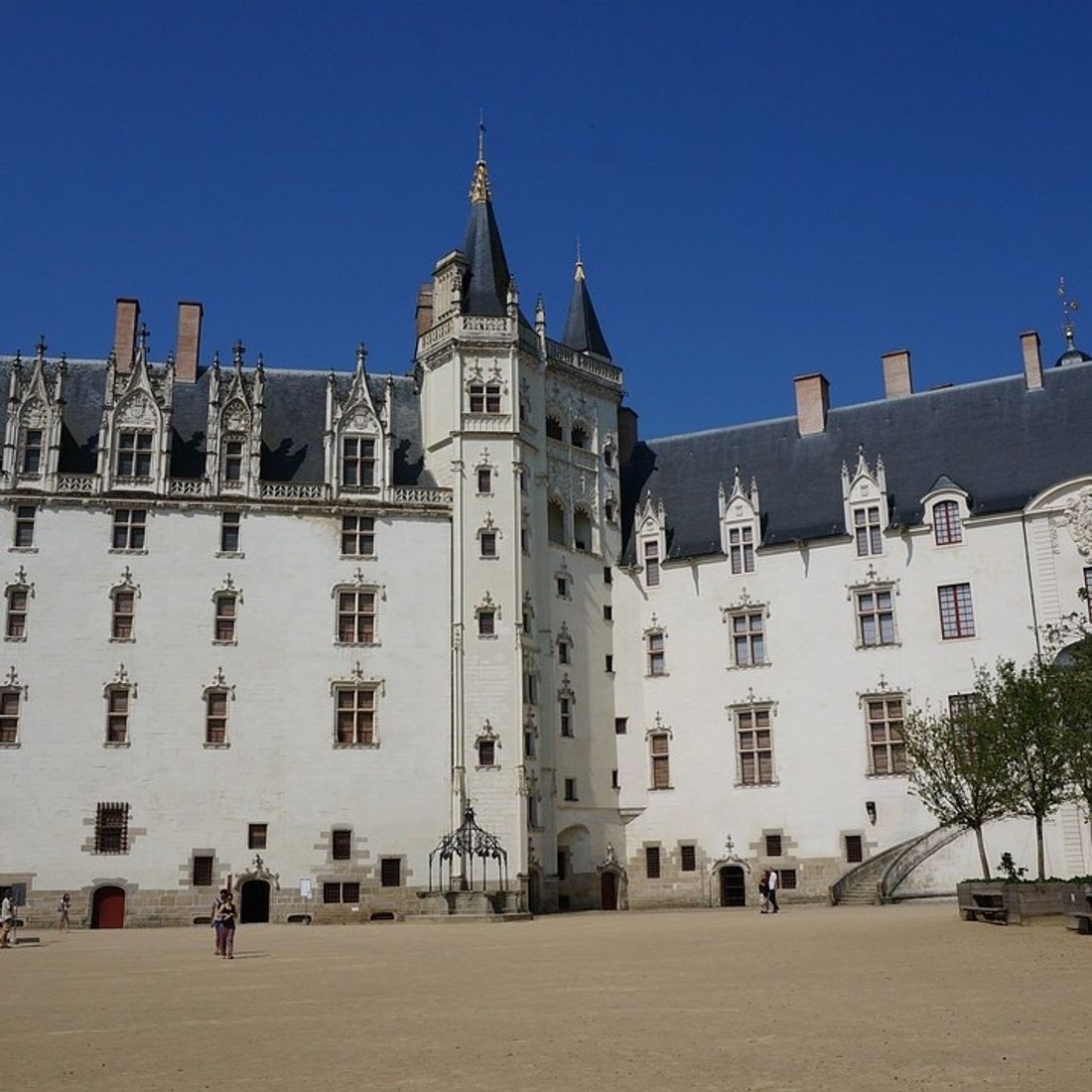 Nantes : les façades du château vont être restaurées