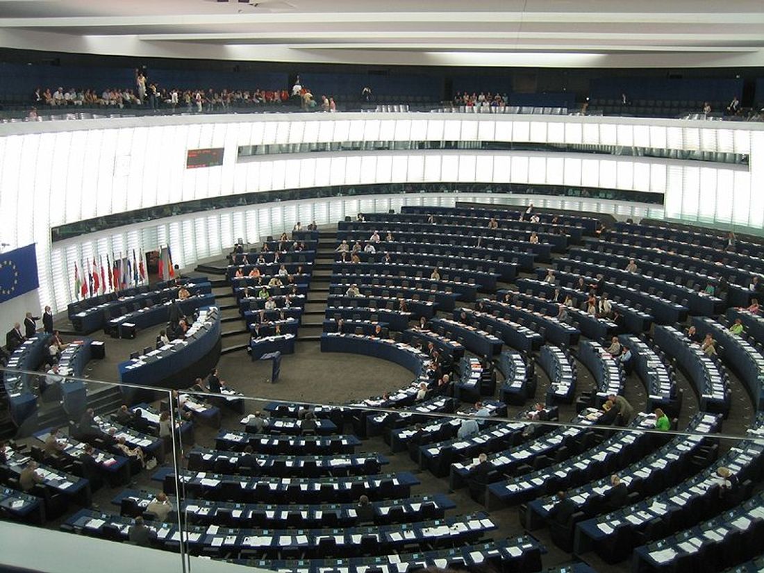 Parlement européen : chargeur identique pour les smartphones