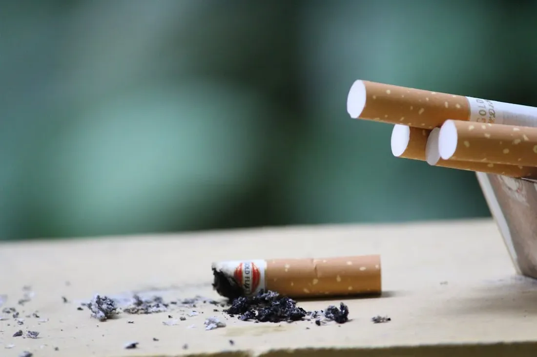 Cigarette (illustration)