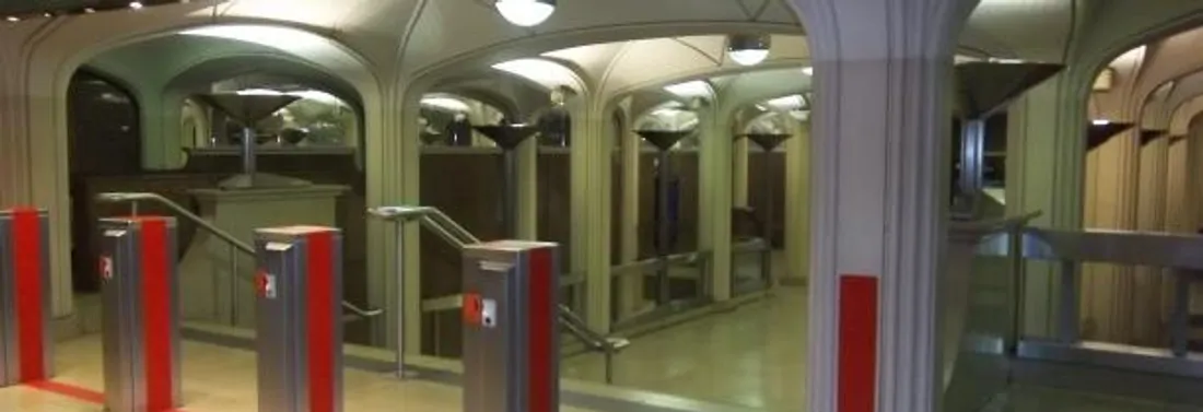 METROPOLYS