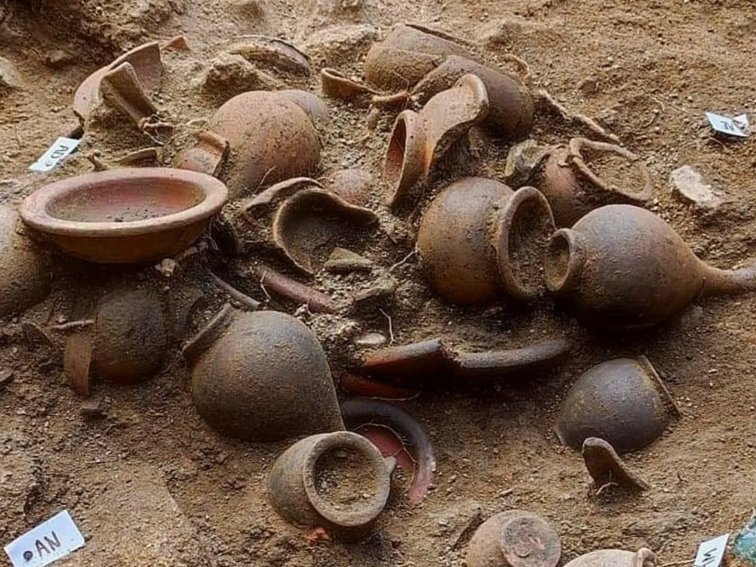 Des centaines de poteries Gallo-romaines découvertes sur le site des fouilles de Bridiers (Creuse)