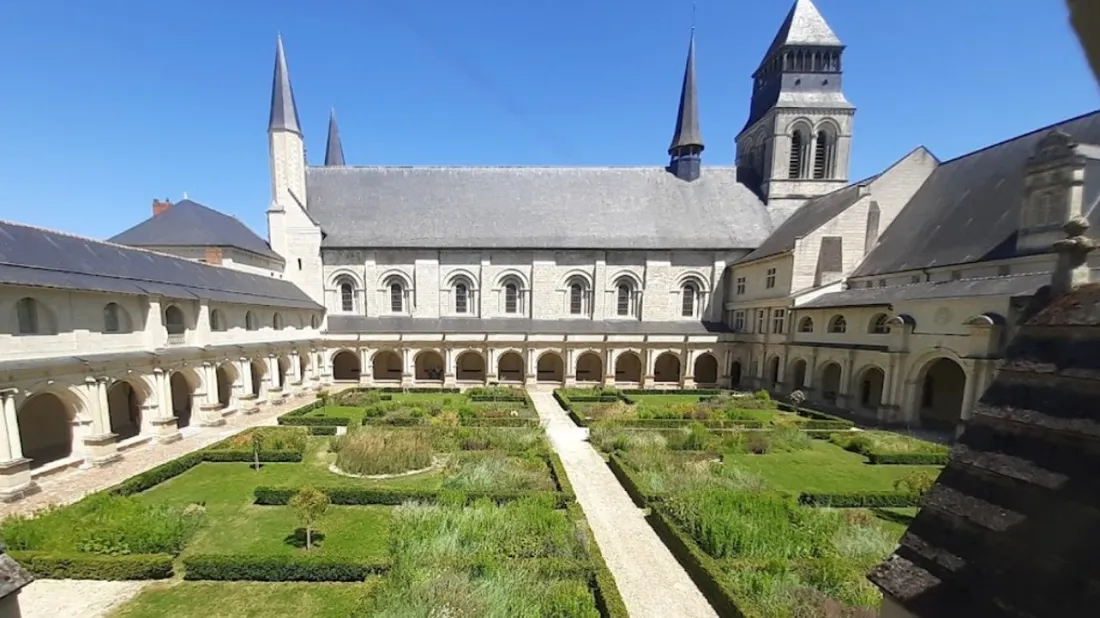 L'Abbaye royale à Fontevraud-l'Abbaye dans le Maine-et-Loire