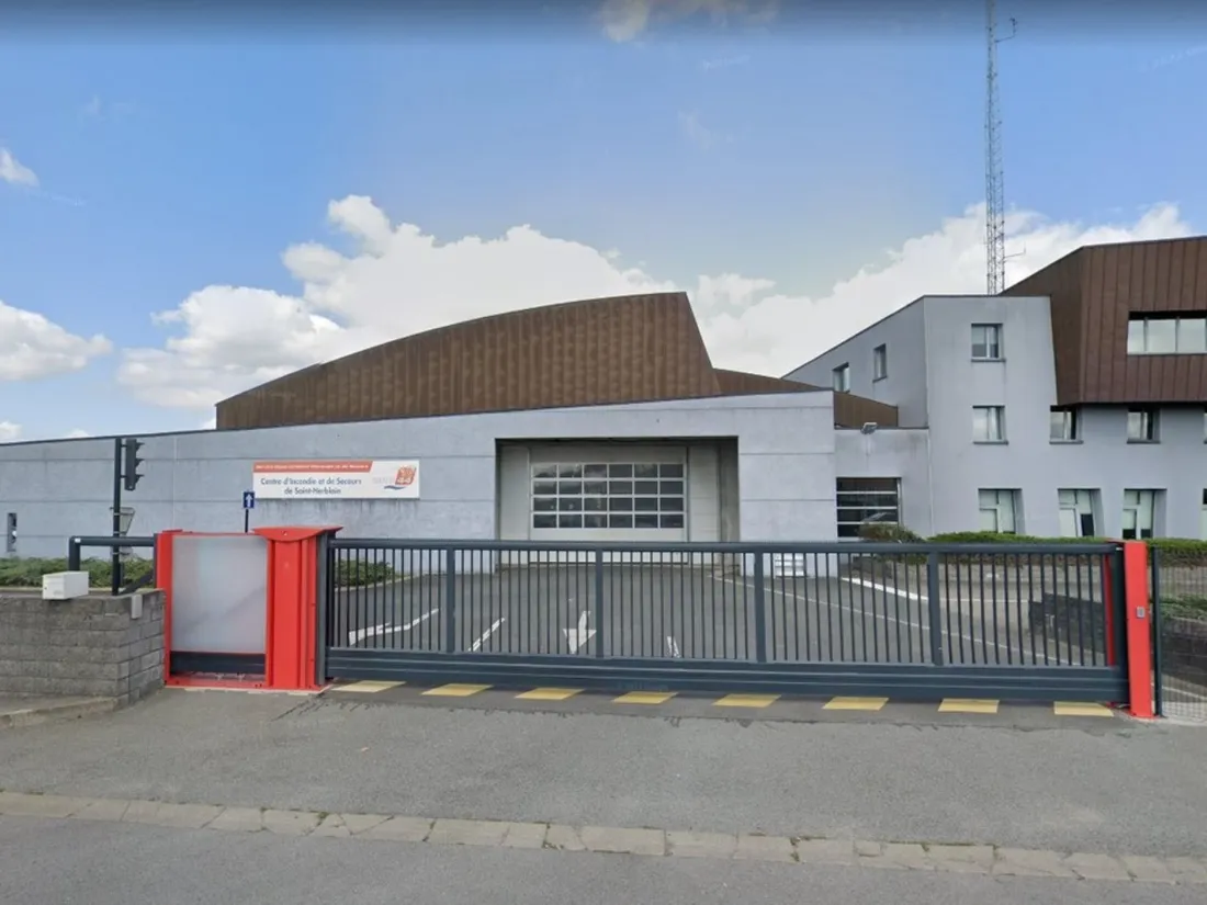 Près de Nantes : un automobiliste fonce sur deux camions de pompiers dans une caserne