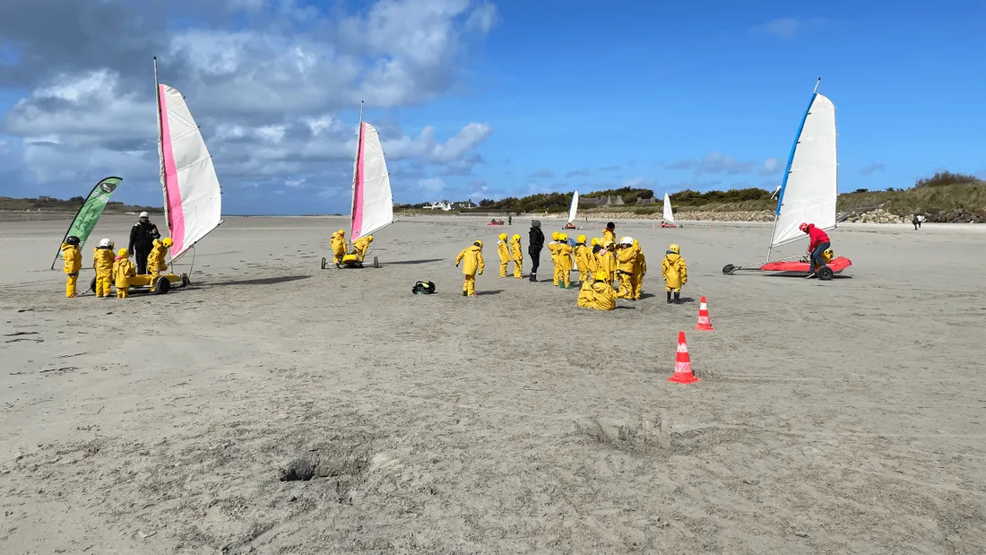 Des activités nautiques sont au programme des jeunes Ukrainiens.