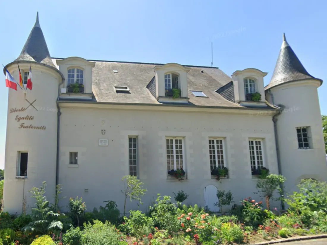 Le conflit continue entre l'ancienne et l'actuelle mairie à Château-Renault