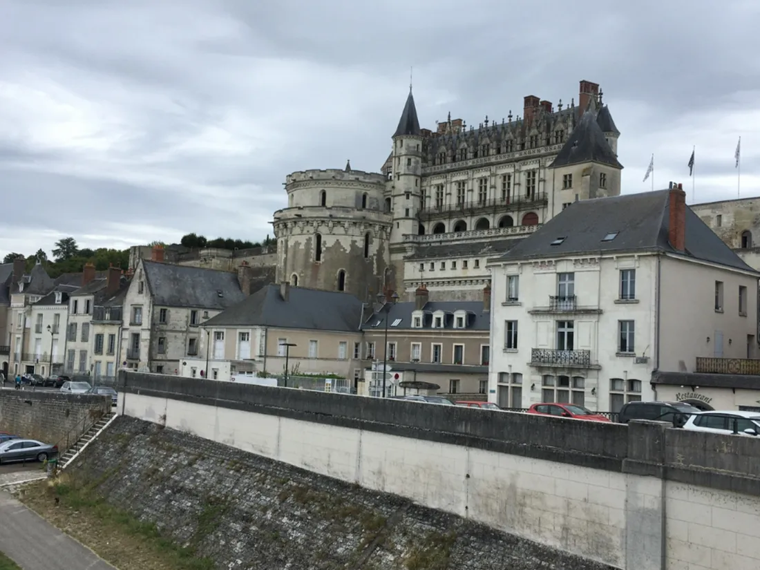 Une partie du château d'Amboise risque de s'effondrer sur des logements