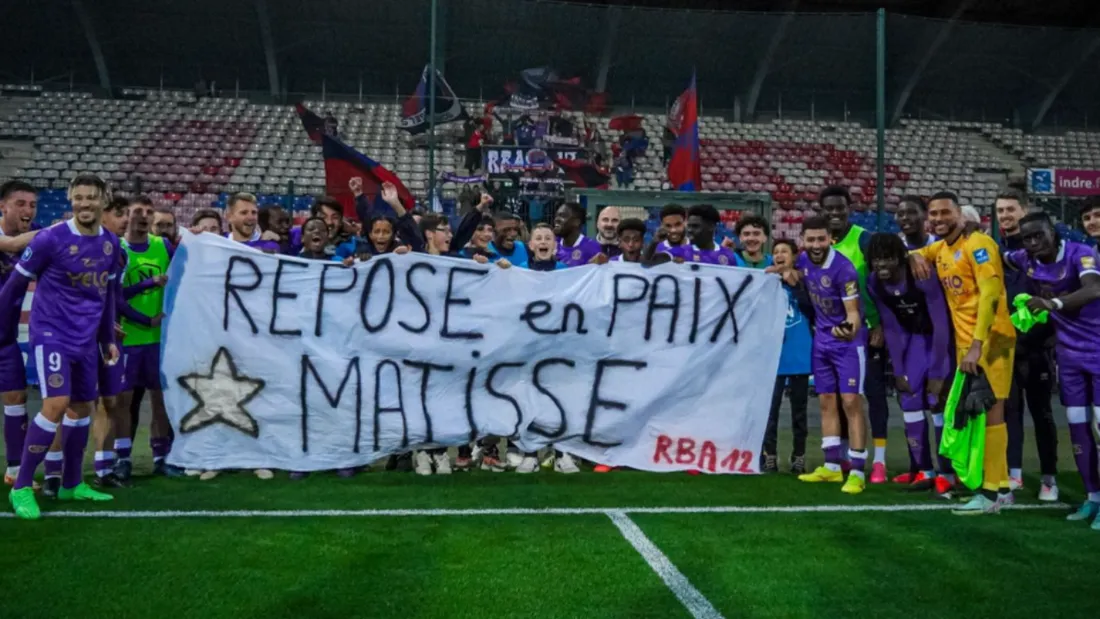 Les joueurs de la Berrichonne et le public ont rendu hommage à Matisse