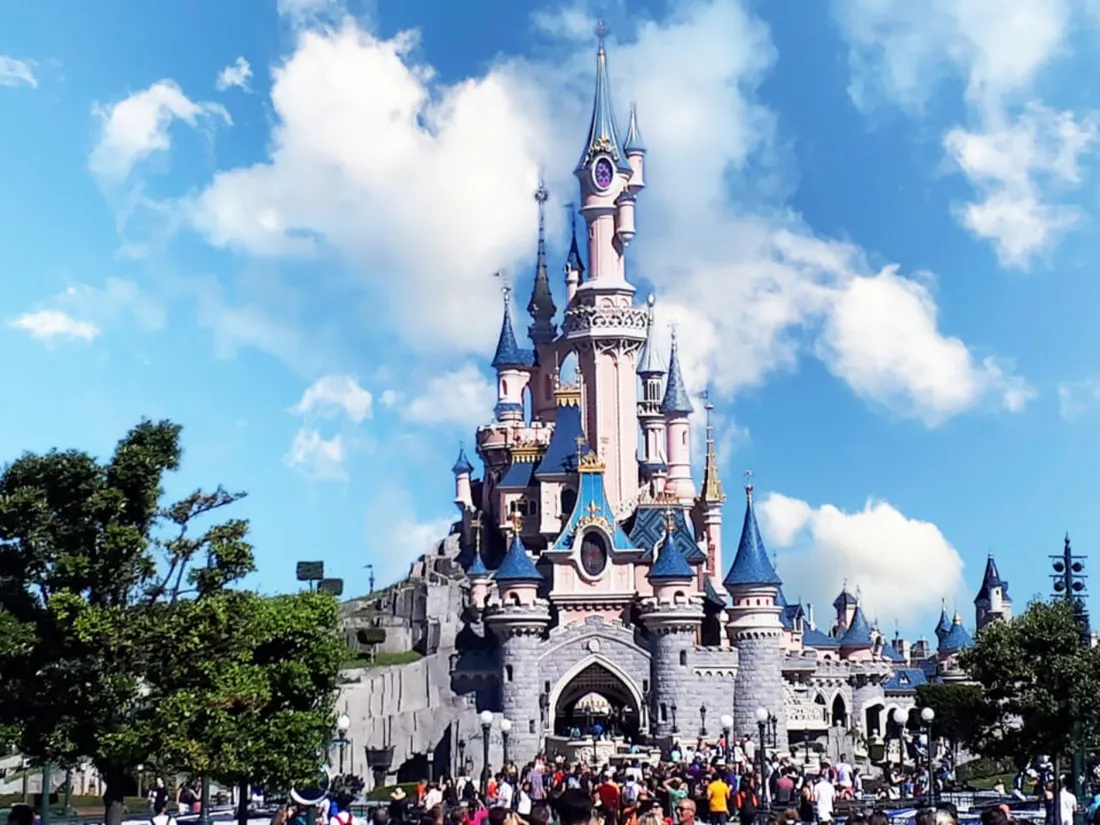 12 parcs Disney en jet privé pour seulement... 110 000 dollars