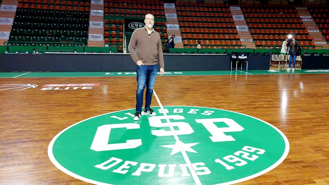 Jean-Marc Dupraz sur le parquet du Palais des Sports de Beaublanc