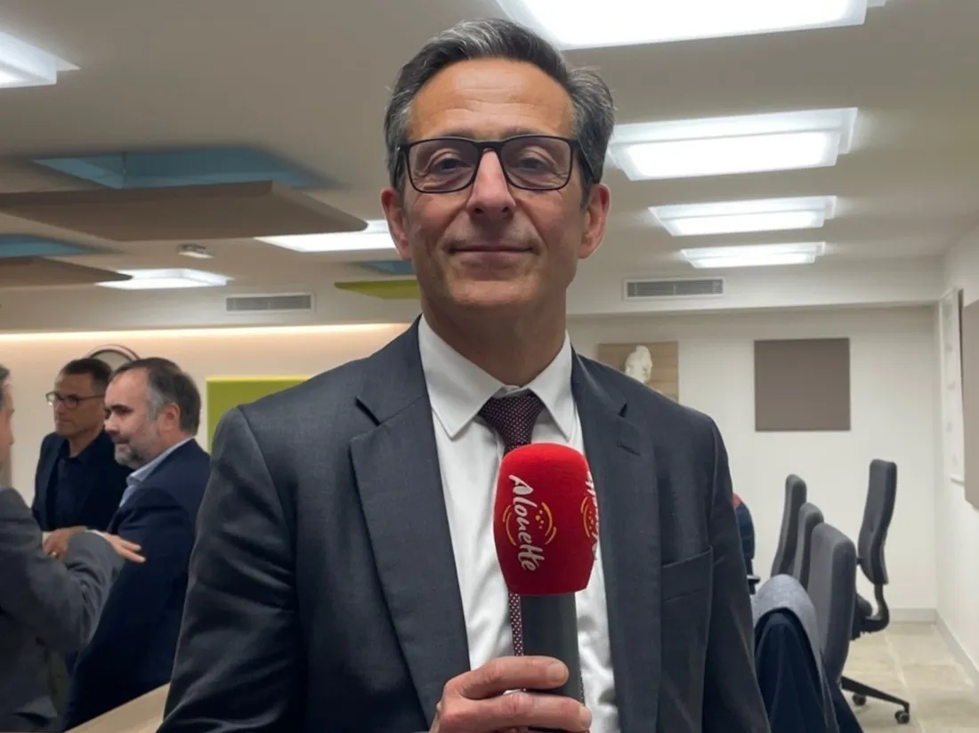 Martin Ajdari au micro Alouette
