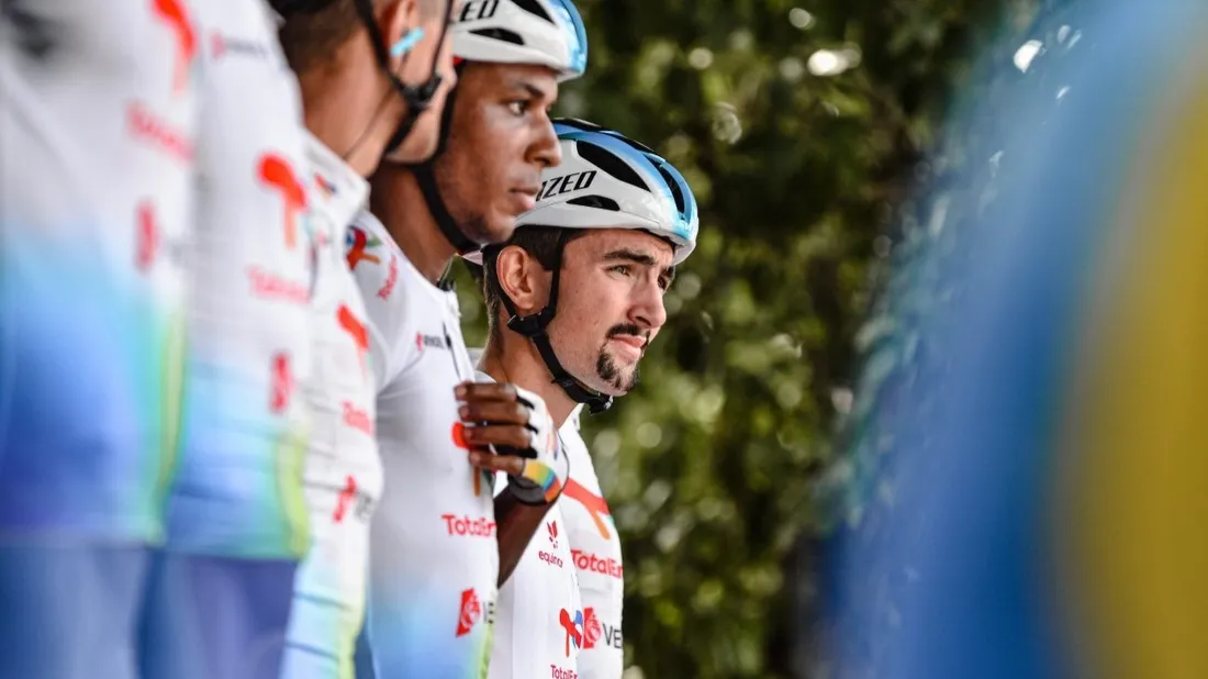 Mathieu Burgaudeau et le Team TotalEnergy