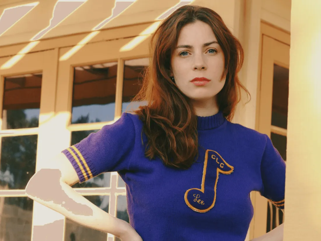 Adé sort son premier album solo « Et Alors ? »