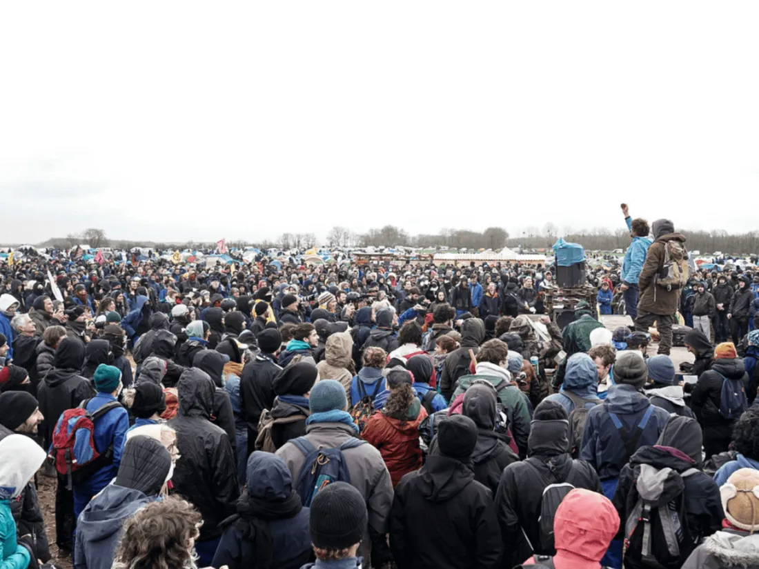 Manifestants anti-bassines