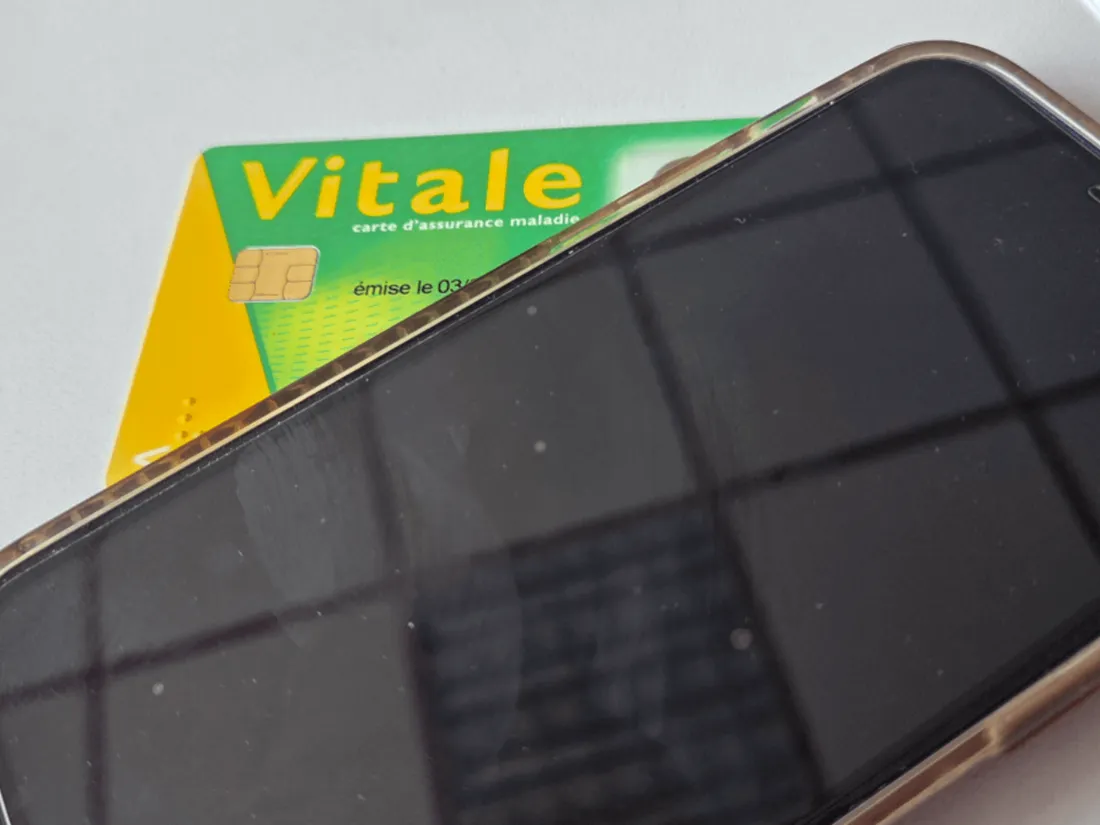 Carte vitale et smartphone