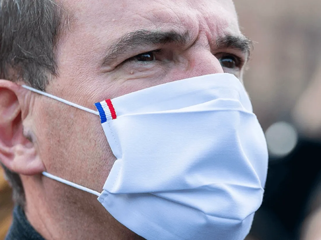 Castex réunit lundi 10 ministres pour "faire le point" sur Omicron