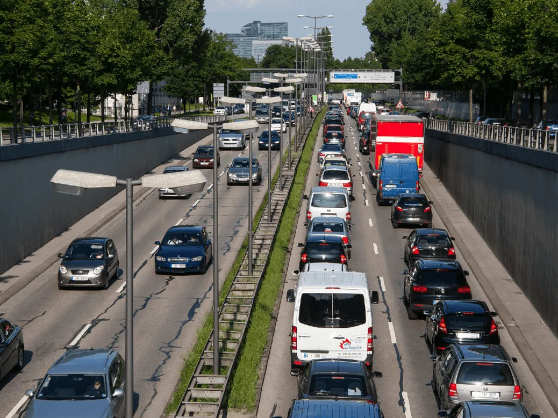 À travers la France, des "convois de la liberté" s'organisent
