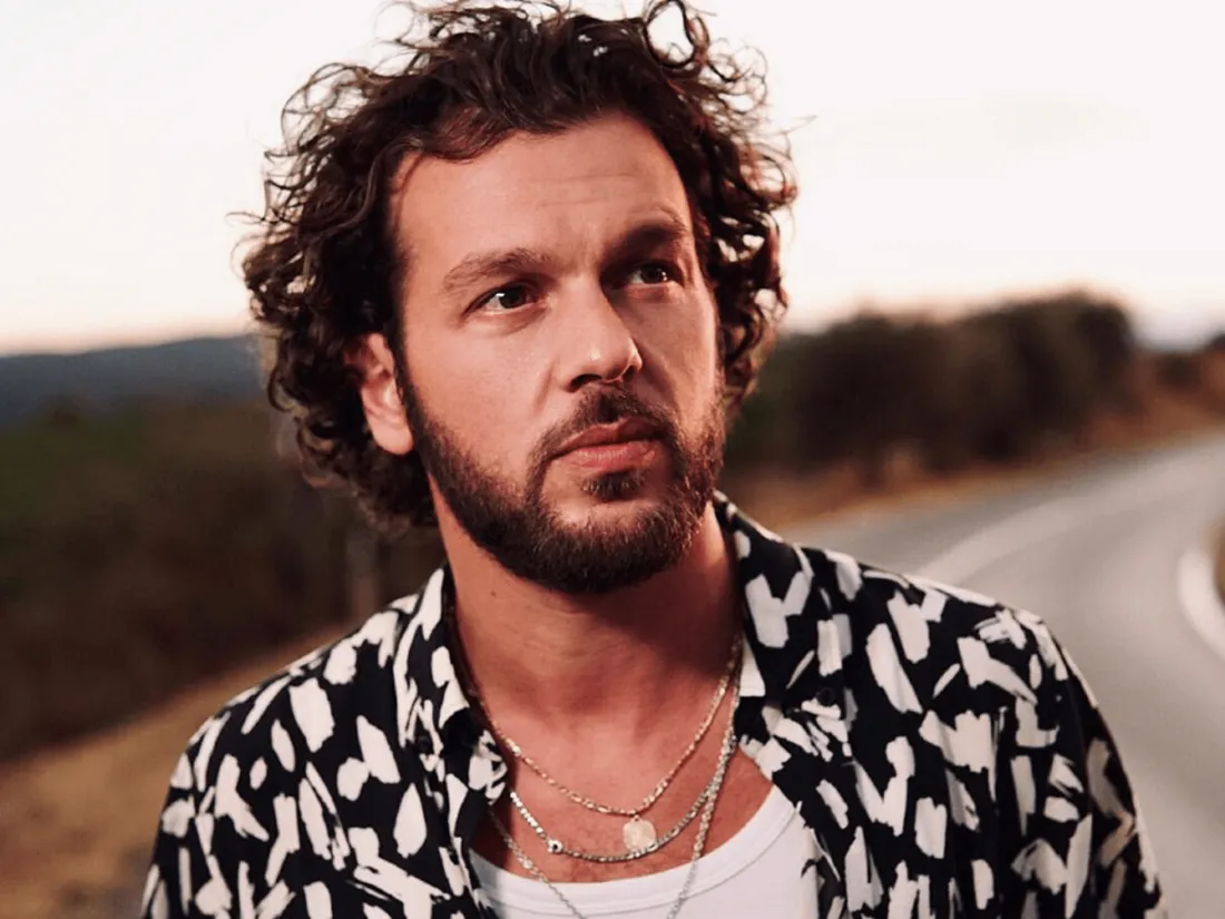Claudio Capéo sort son nouveau single "Laisse aller"