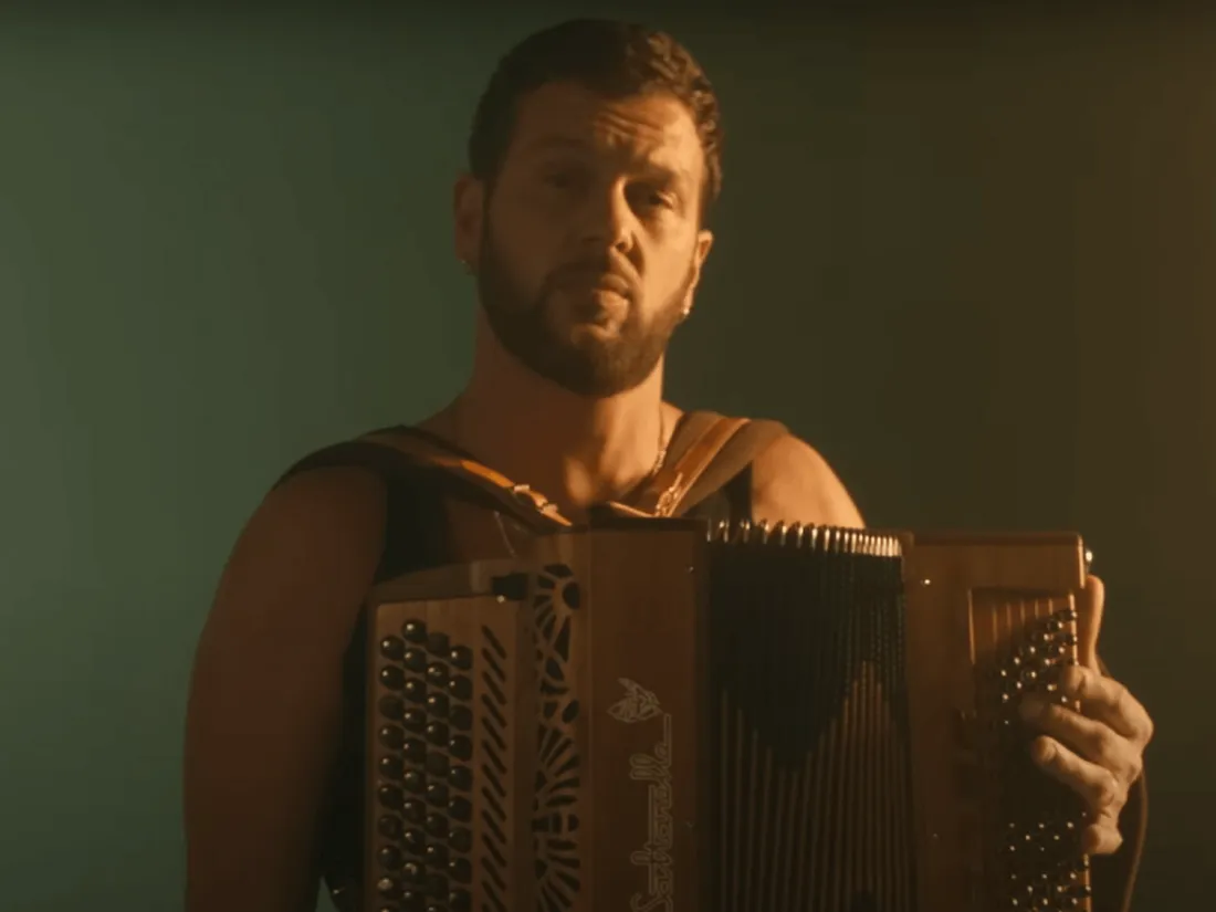 Claudio Capéo : un clip pour son single et une date pour son album