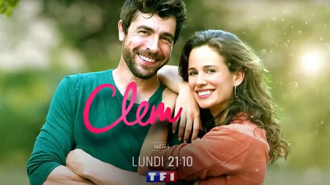 Lucie Lucas, à droite, est l'actrice principale de la série "Clem".