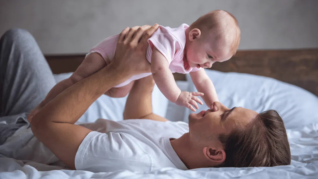 Congé de naissance bébé parent