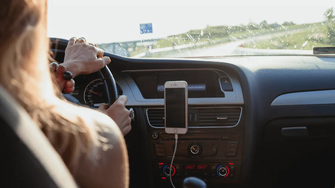 Covoiturage : conduite au mauvais endroit, elle est laissée sur le bord de la route