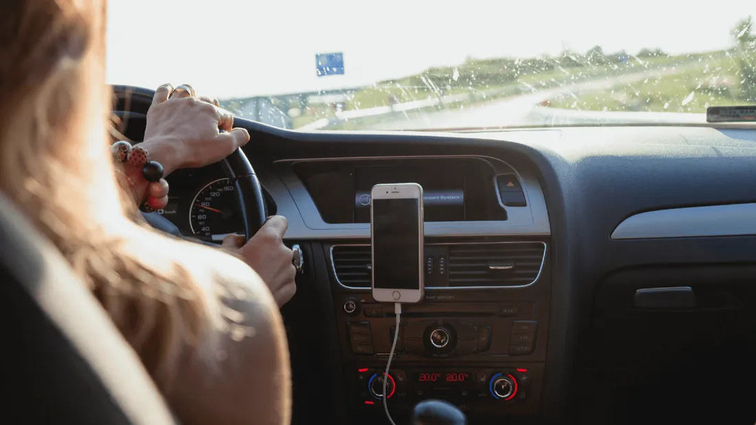 Covoiturage : conduite au mauvais endroit, elle est laissée sur le bord de la route