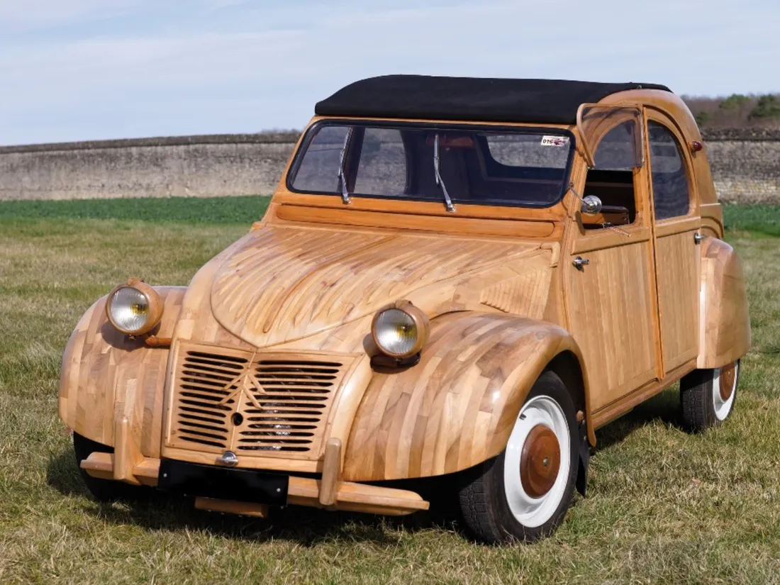 deux chevaux en bois