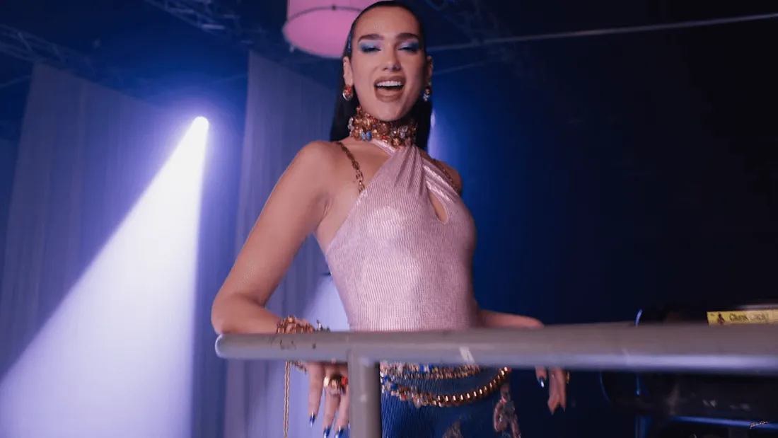 Découvrez la nouvelle chanson de Dua Lipa, issue de la BO du film Barbie !