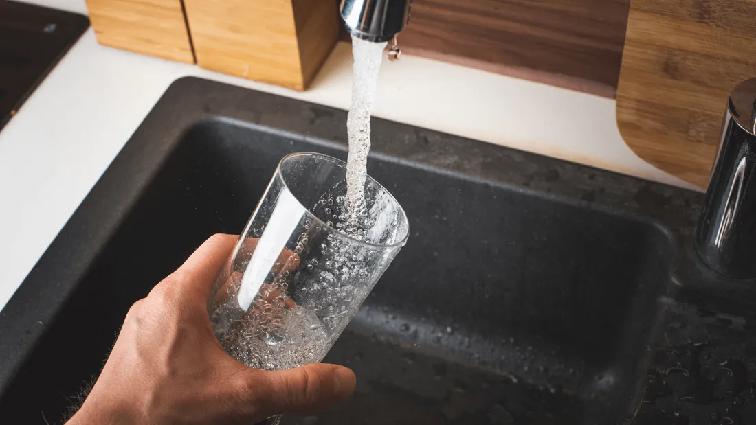 Verre d'eau du robinet