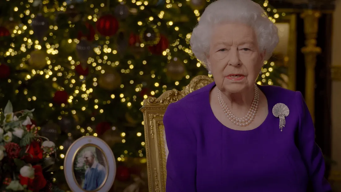 La reine Elizabeth II atteinte par le Covid avec des symptômes "légers"