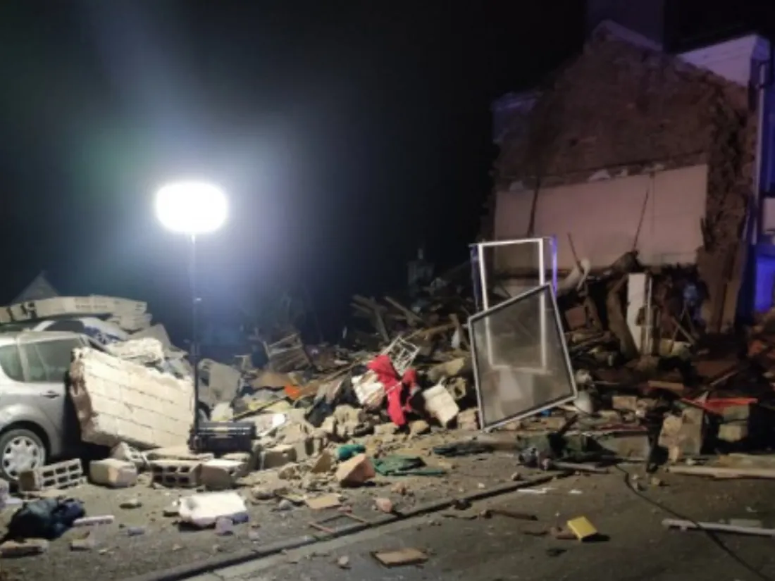 La maison a explosé vers deux heures du matin.