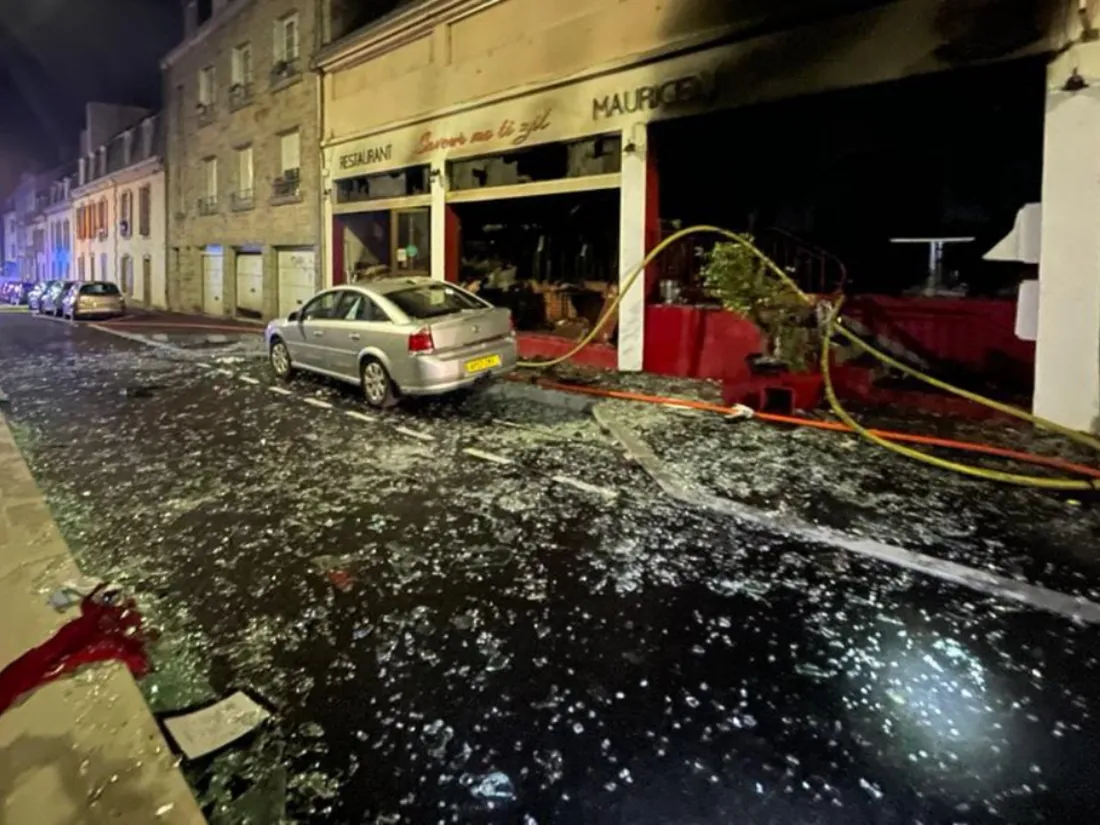 Le restaurant a subi d'importants dégâts suite à l'explosion.
