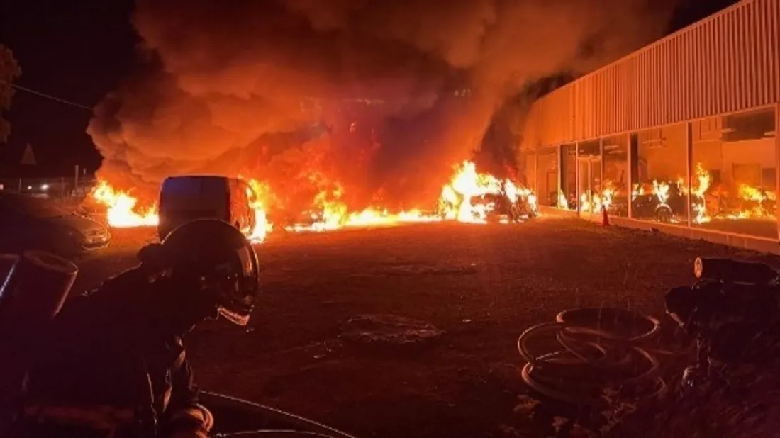 Le premier feu s'est déclaré vers 2 heures du matin