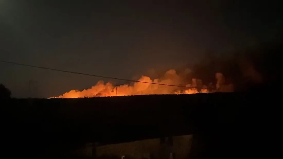 Un feu spectaculaire s'est déclaré cette nuit dans la forêt de Brocéliande.